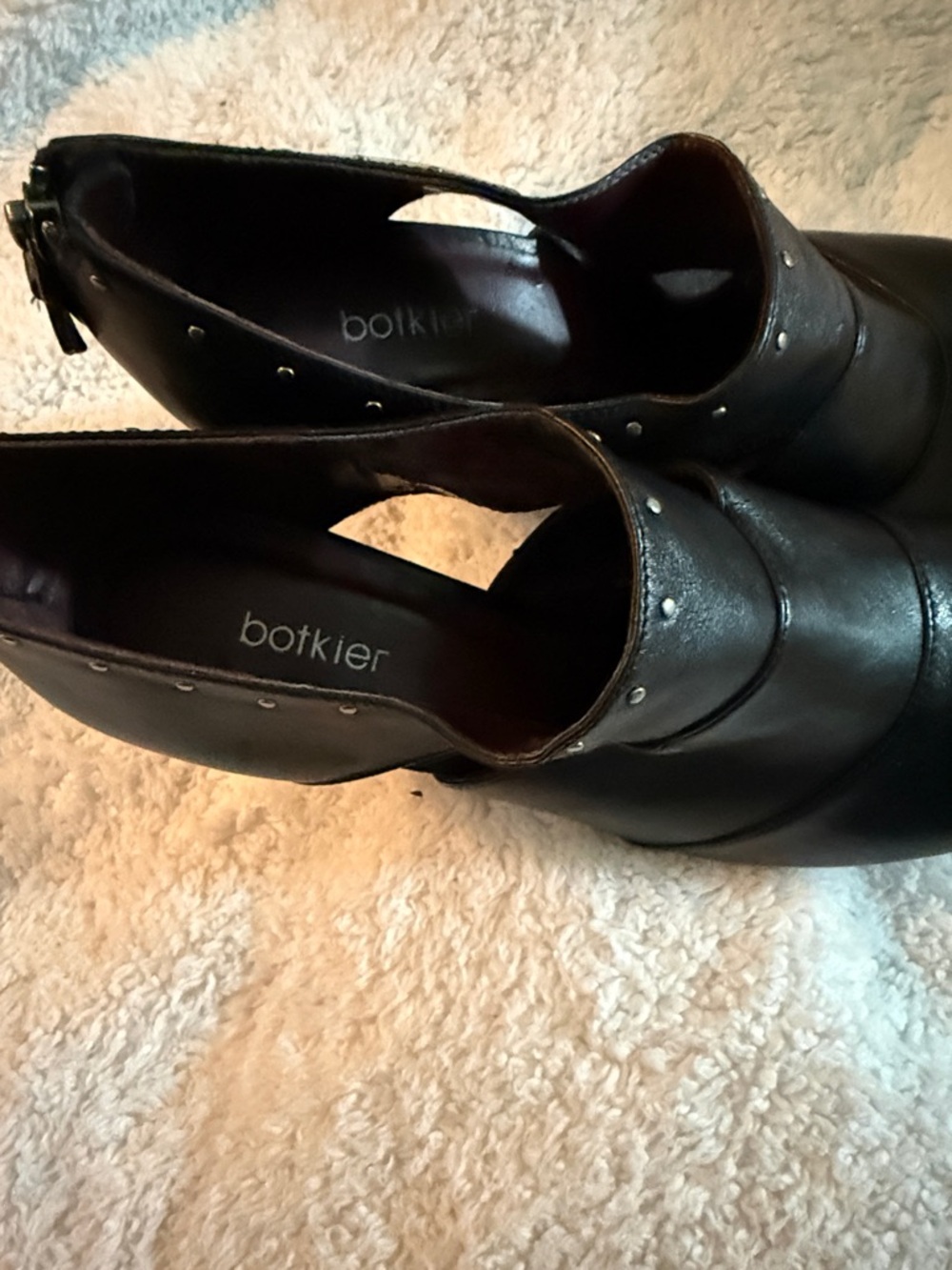 Botkier Elegant Black Leather Women's Heels.